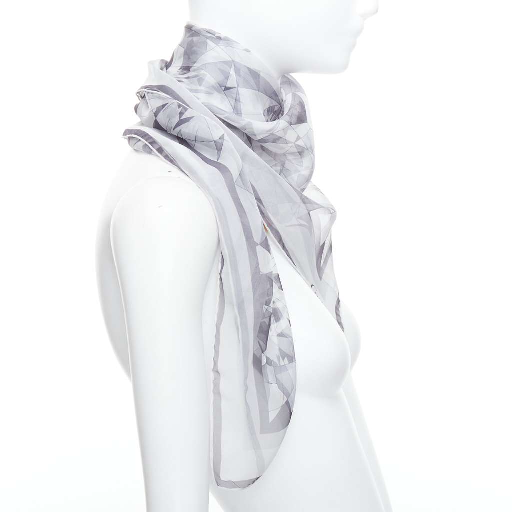 Cartier Diamond Cuts Scarf Grey Silk Never worn - Model View