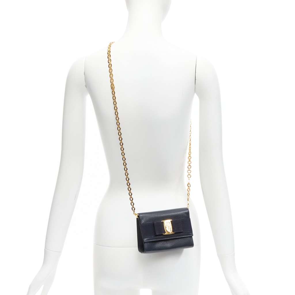 Salvatore Ferragamo Vara Bow Black Leather Very good condition - Back View