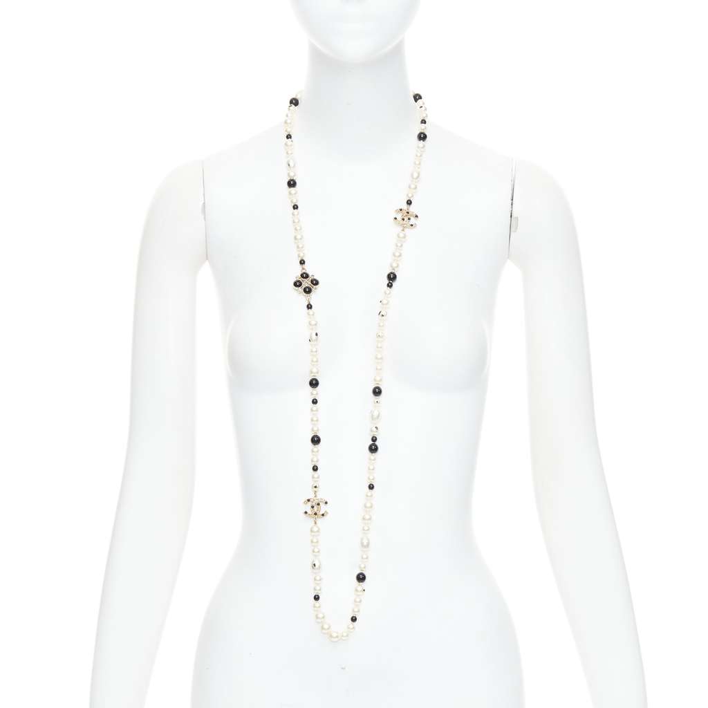 Chanel Camelia Pearl Necklace Black Pearl Good - Front View