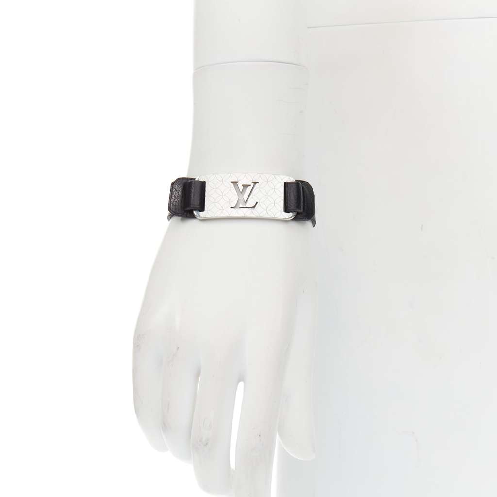 Louis Vuitton Black Leather Floral Bracelet Black Leather Fair condition - Back View