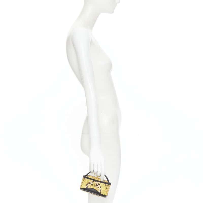 Gianni Versace Gold M Wristlet Gold Very good - Back View