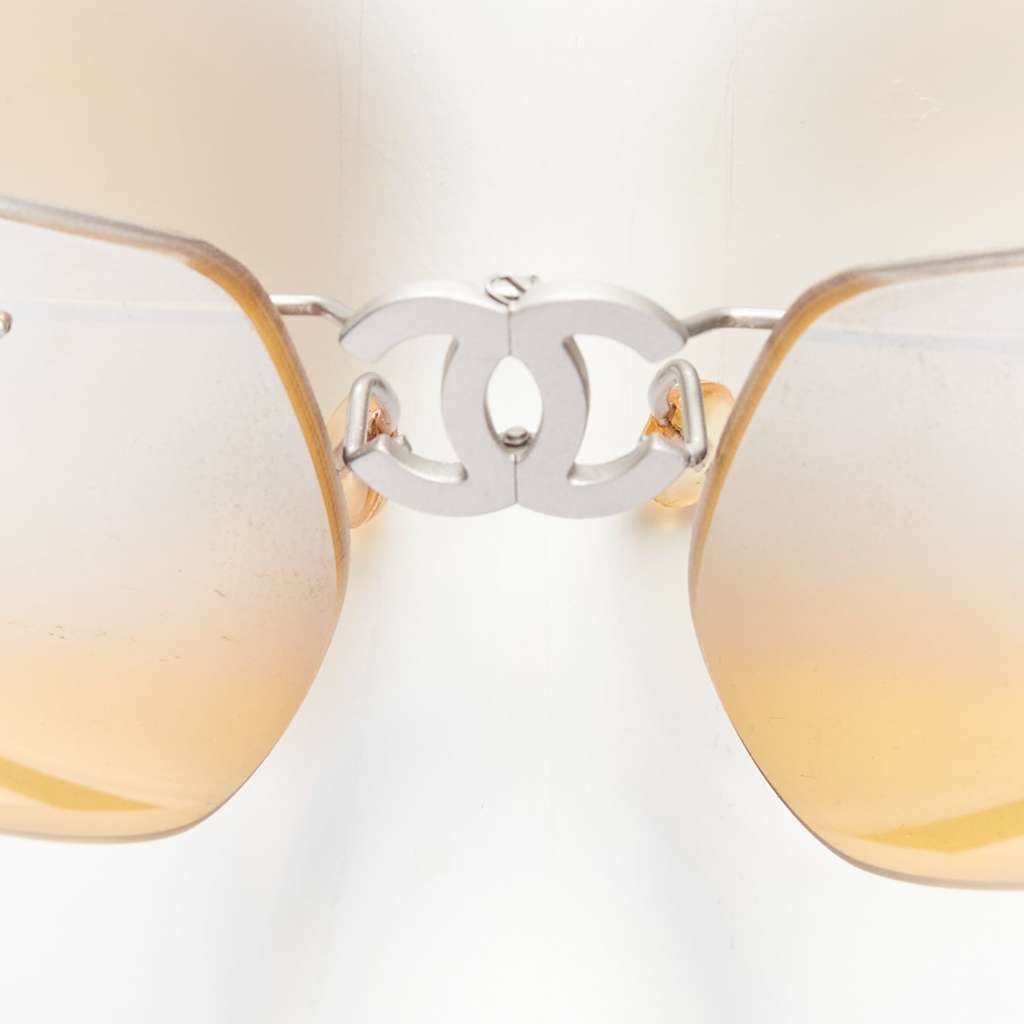 Chanel CC Cyber Sunglasses Yellow Metal Very good - Back View