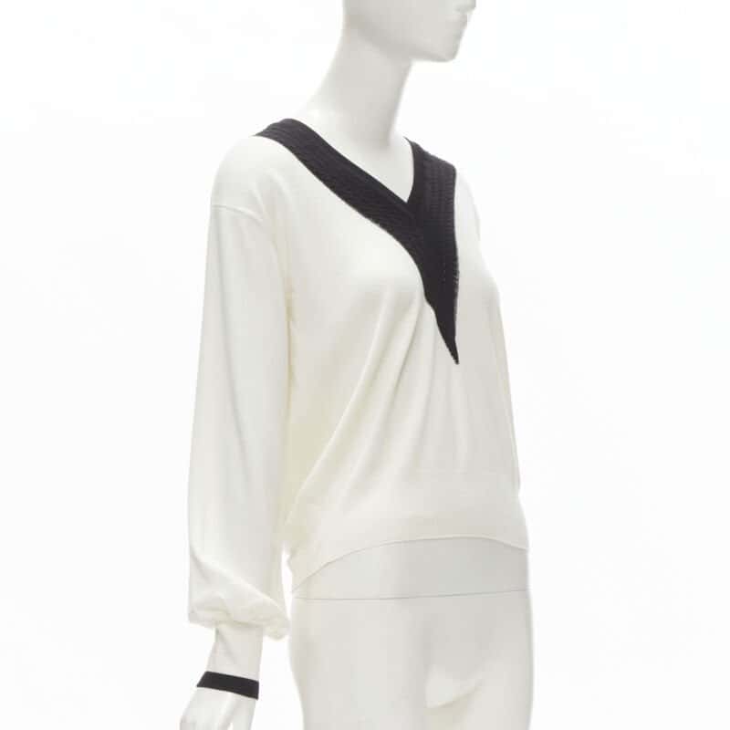 Chanel Chain Schoolgirl Sweater Beige Wool Very good - Inside View