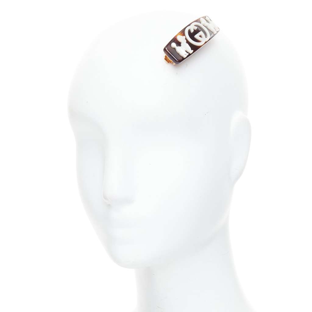 Gucci White Poodle Hairclip Brown Plastic Very good condition - Back View