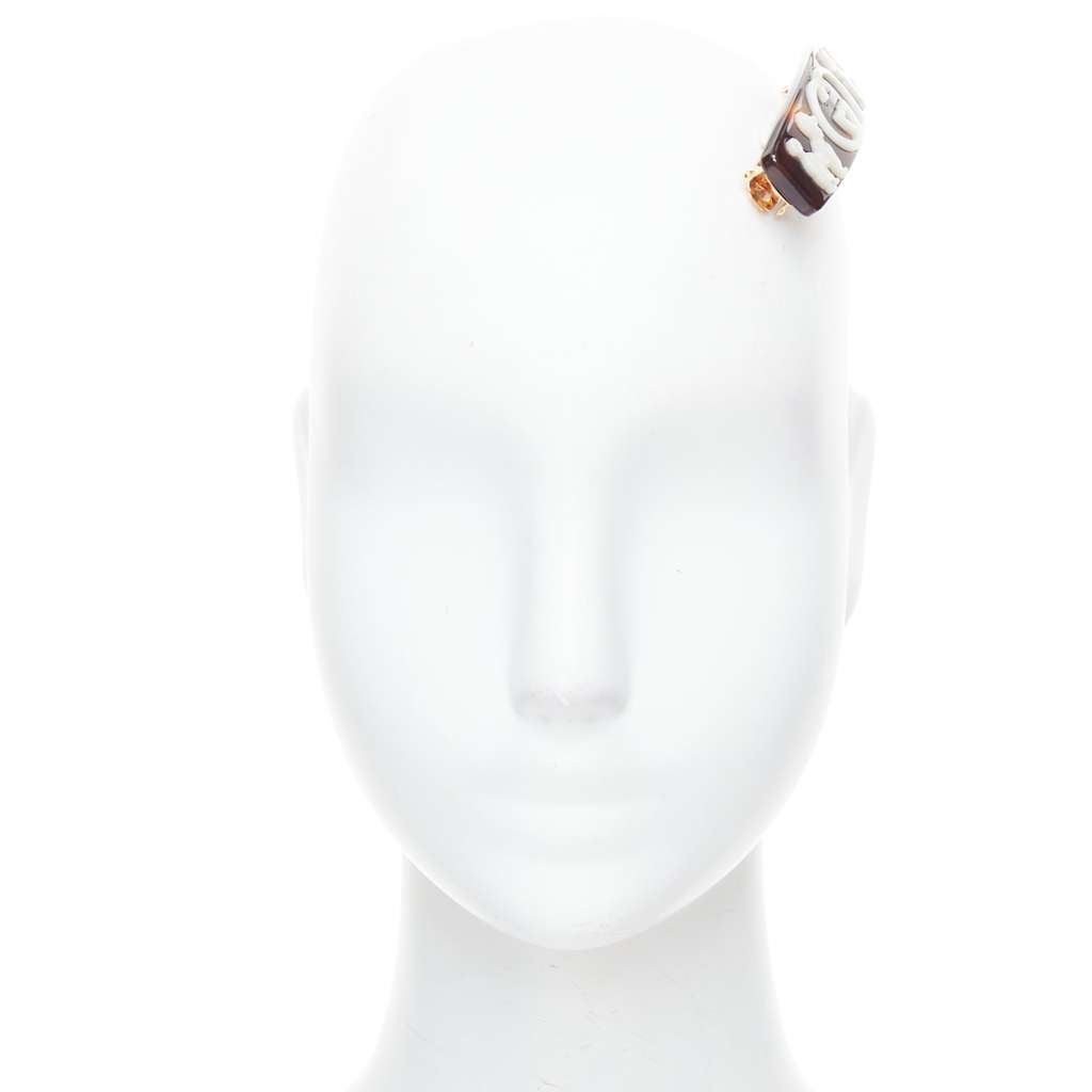 Gucci White Poodle Hairclip Brown Plastic Very good condition - Inside View