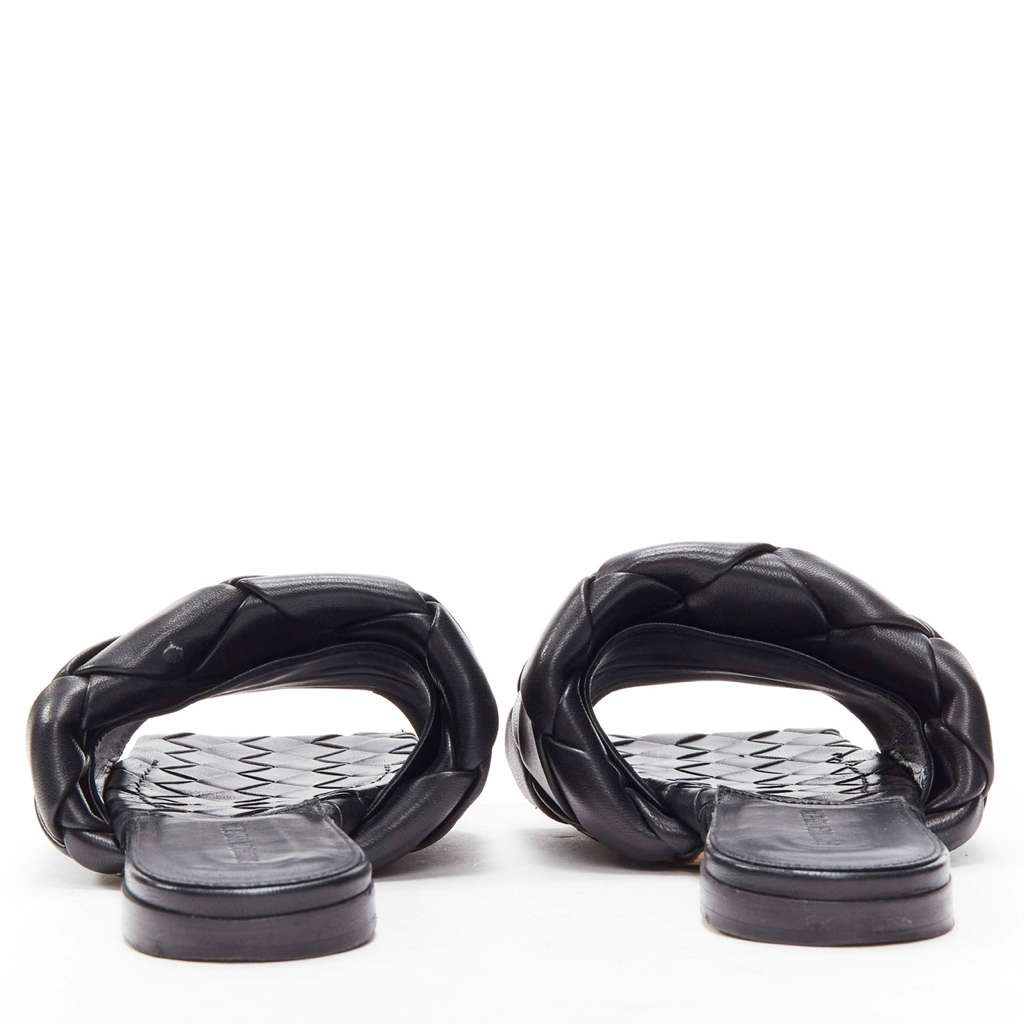 Bottega Veneta Lido Black Leather Never worn - Model View