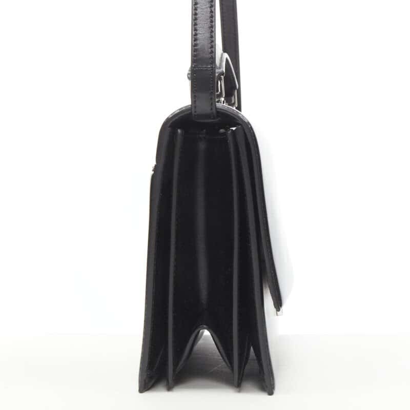 Saint Laurent Dionysus Bucket Bag Black Leather Very good - Model View