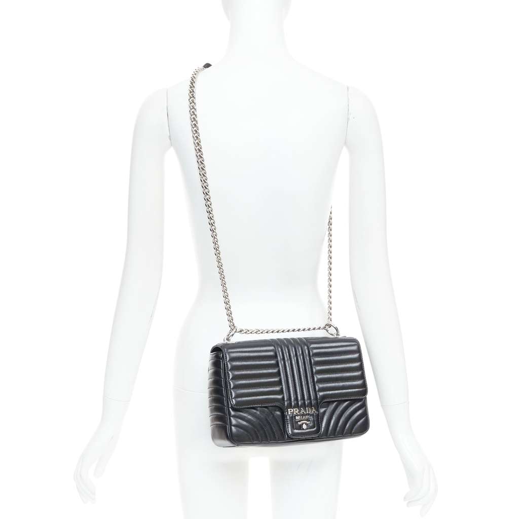 Prada Diagramme Black Leather Very good condition - Back View