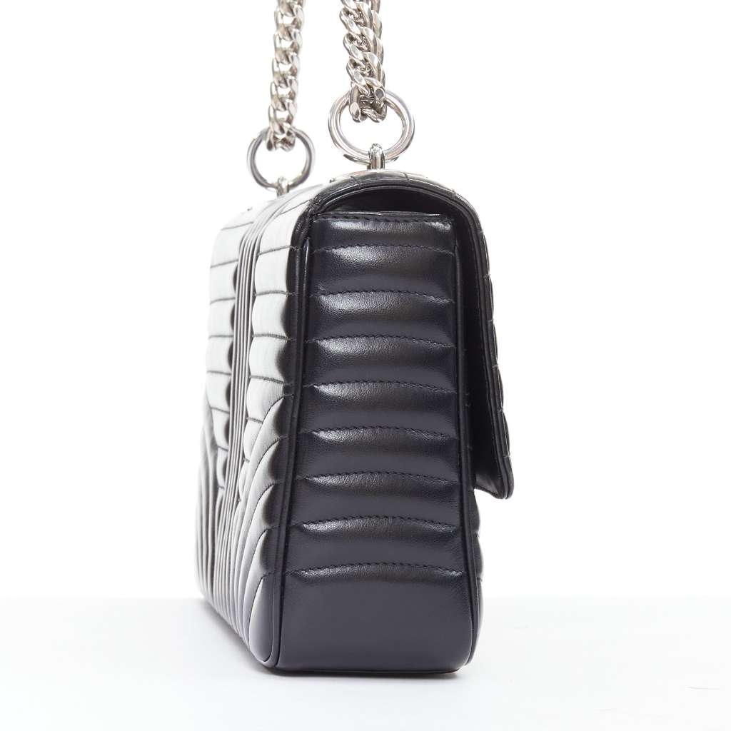 Prada Diagramme Black Leather Very good condition - Model View