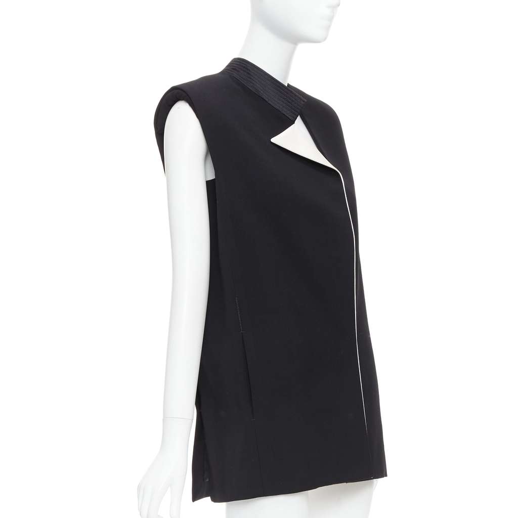 Lanvin Black Padded Boxy Vest Black Wool Never worn - Model View