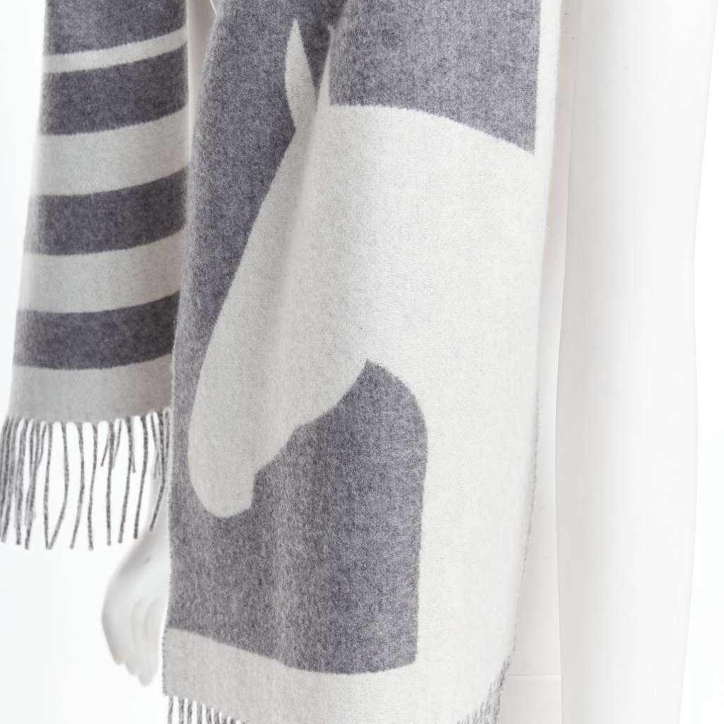 Hermès Horse Head Scarf Grey Cashmere Never worn - Back View