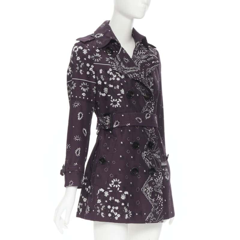 Burberry Purple Paisley Coat Purple Silk Never worn - Model View