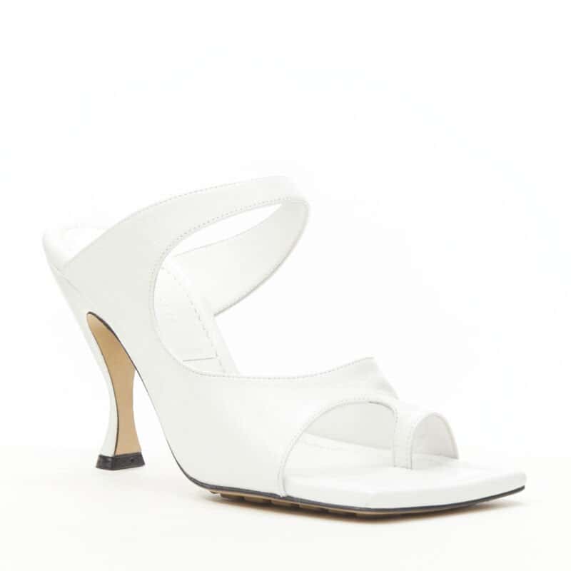 Bottega Veneta Crunch Toe Sandals White Leather Very good - Front View