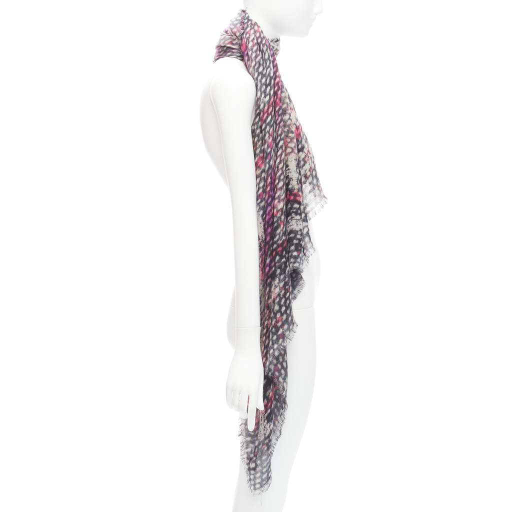 Chanel Oversized Tweed Scarf Purple Cashmere Never worn - Model View