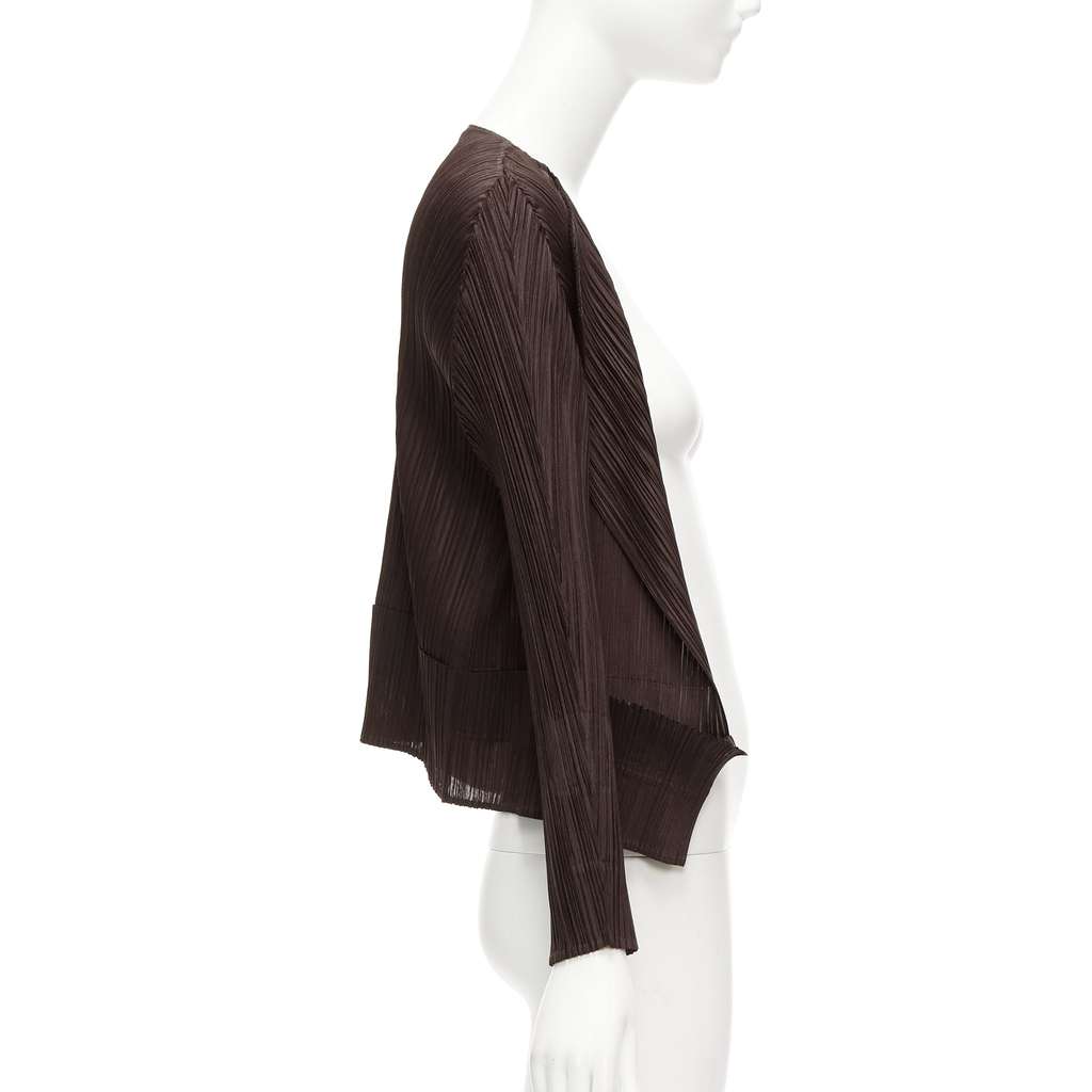 Issey Miyake Brown Plisse Cardigan Brown Polyester Never worn - Model View
