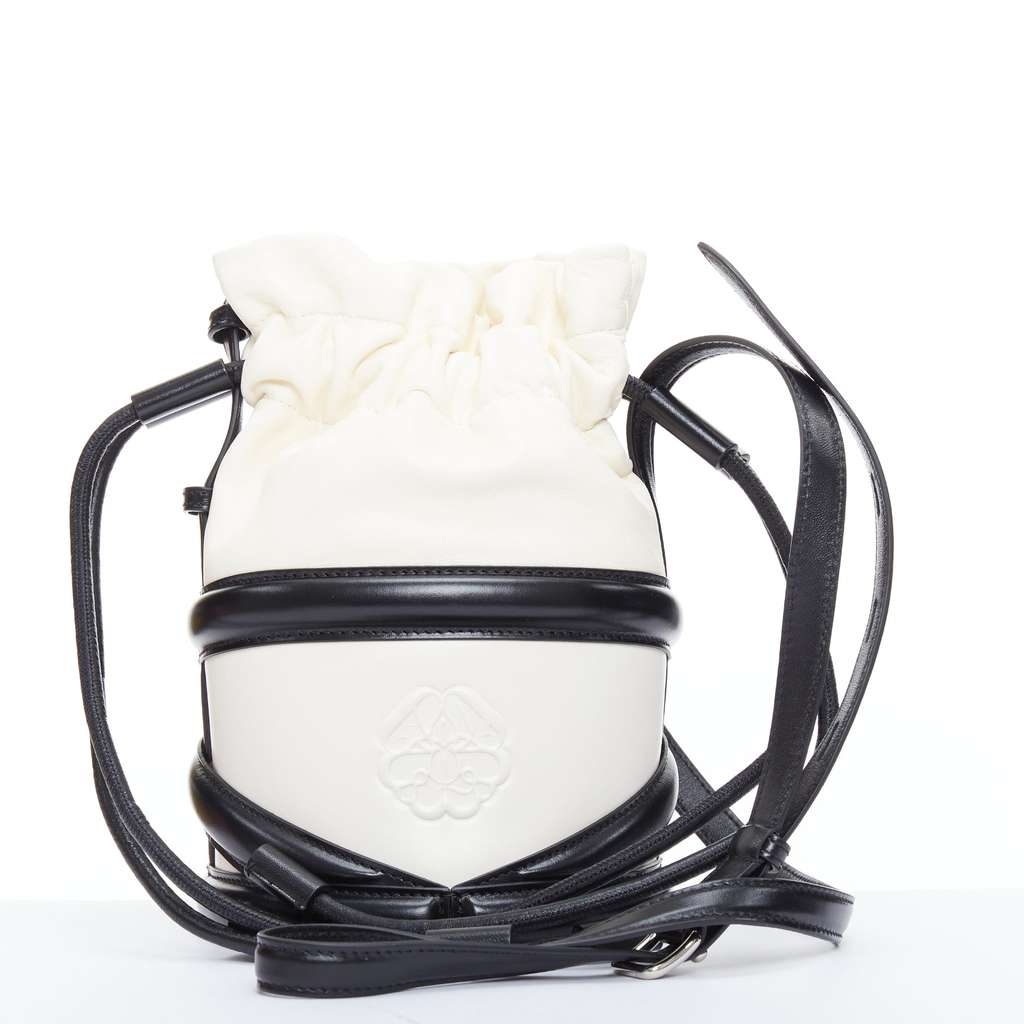 Alexander McQueen Soft Curve Black Leather Very good - Front View