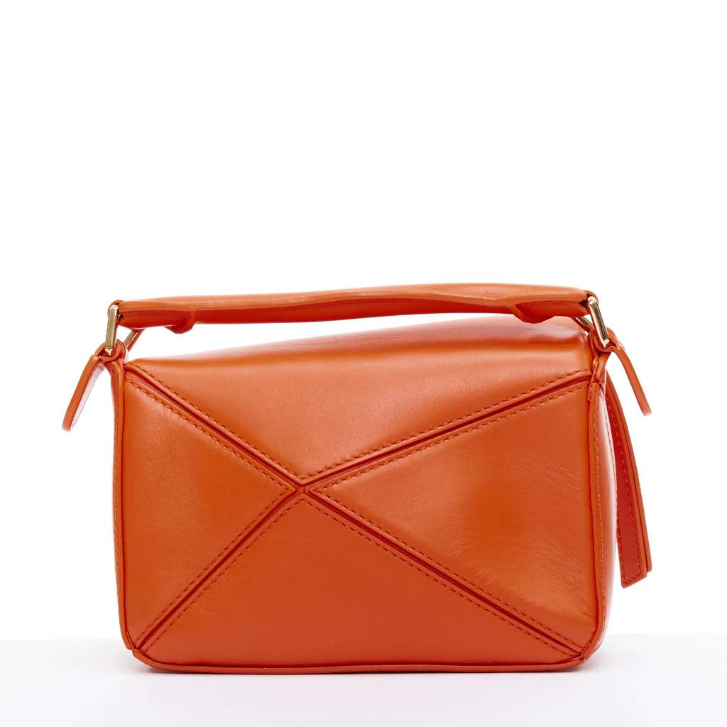 Loewe Puzzle Orange Leather Never worn - Box View