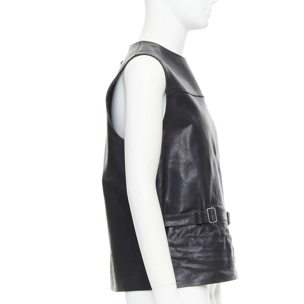 Prada Sleeveless Vitello Jacket Black Leather Never worn, with tag - Model View