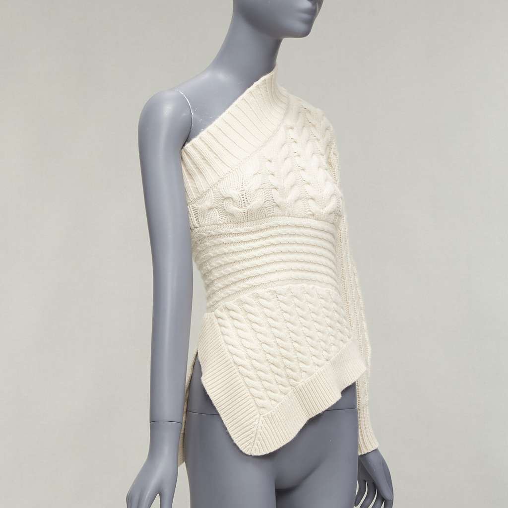 Burberry Cable Knit Pullover Beige Cashmere Never worn - Inside View