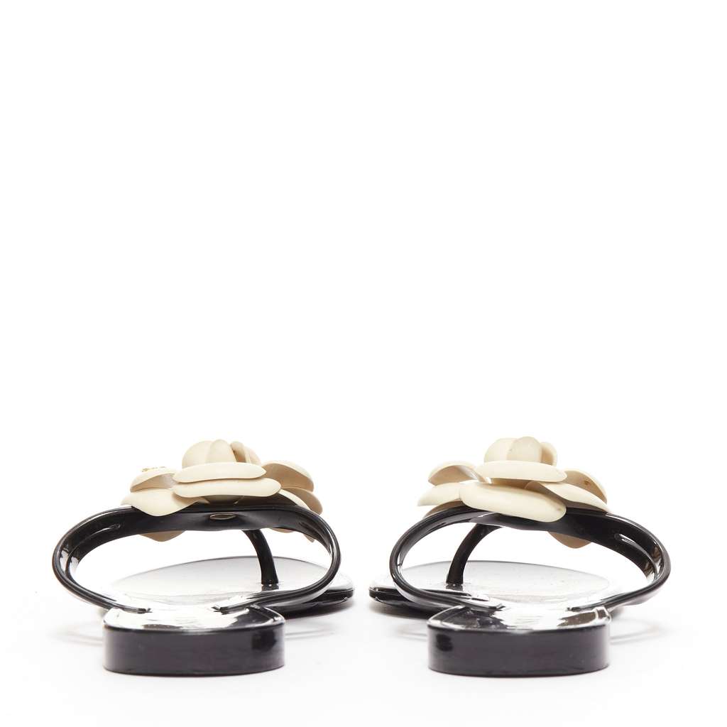 Chanel Camellia Thong Slippers Black Rubber Fair condition - Box View