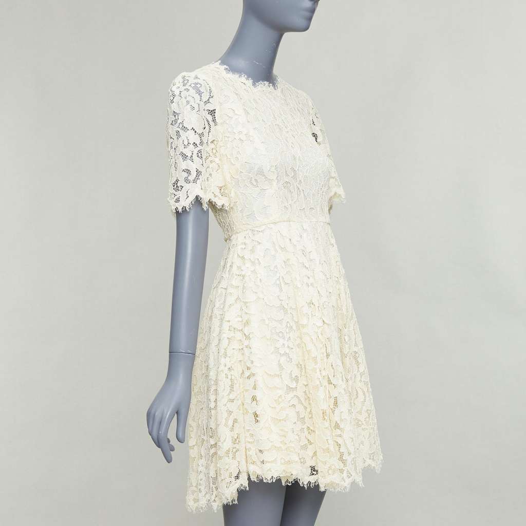 Dolce & Gabbana Floral Lace Dress Beige Very good condition - Inside View