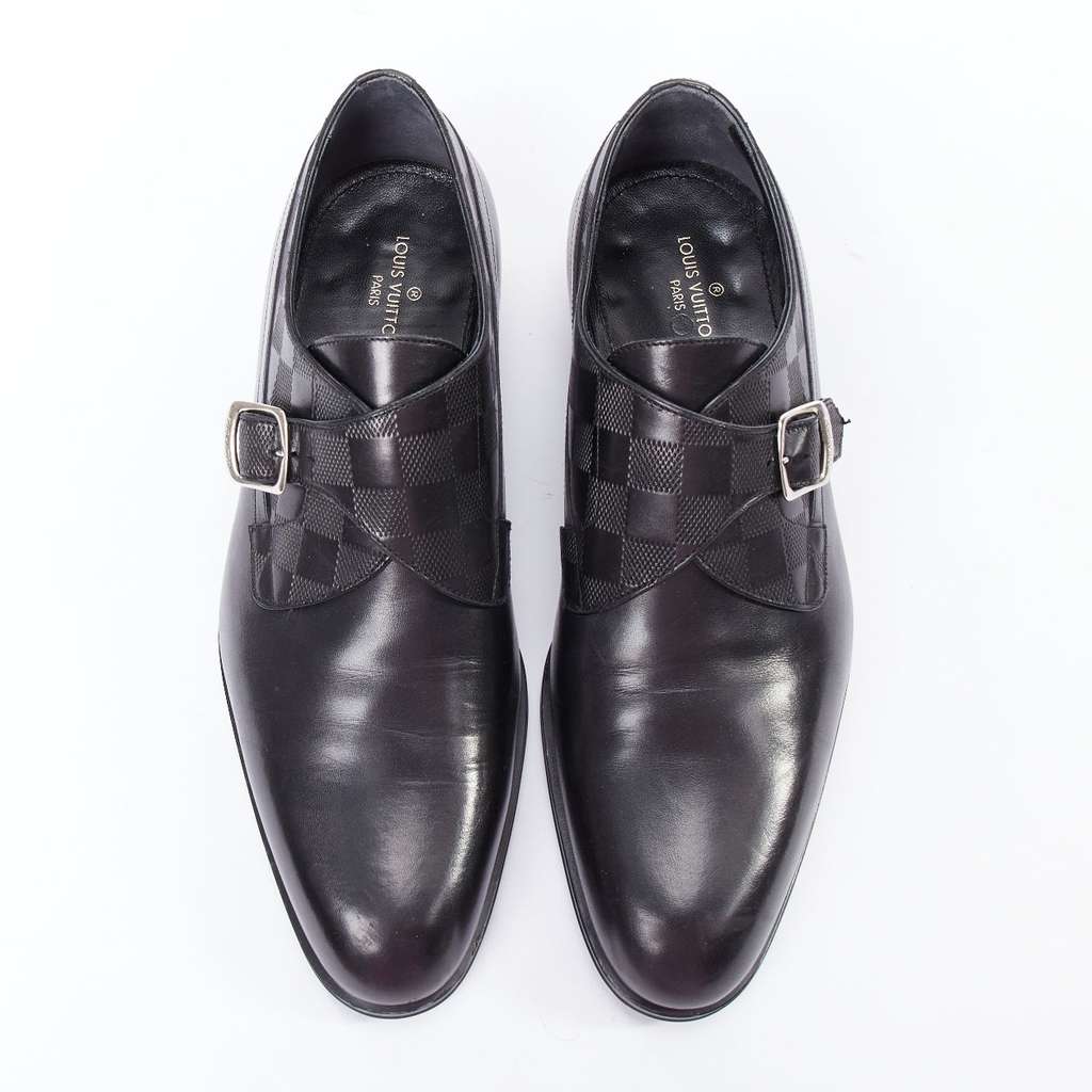 Louis Vuitton District Black Leather Very good condition - Back View