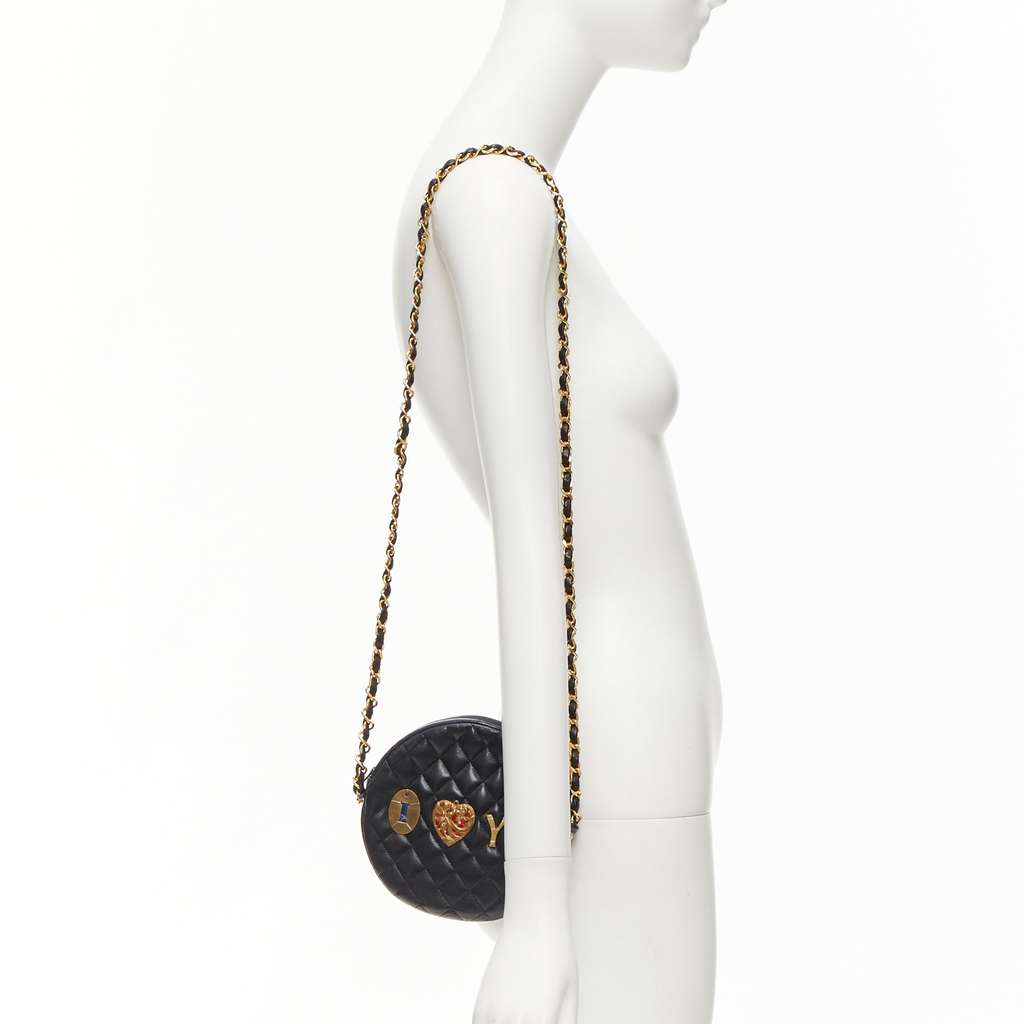 Unsigned Loop Envelope Bag Black Leather Fair - Back View