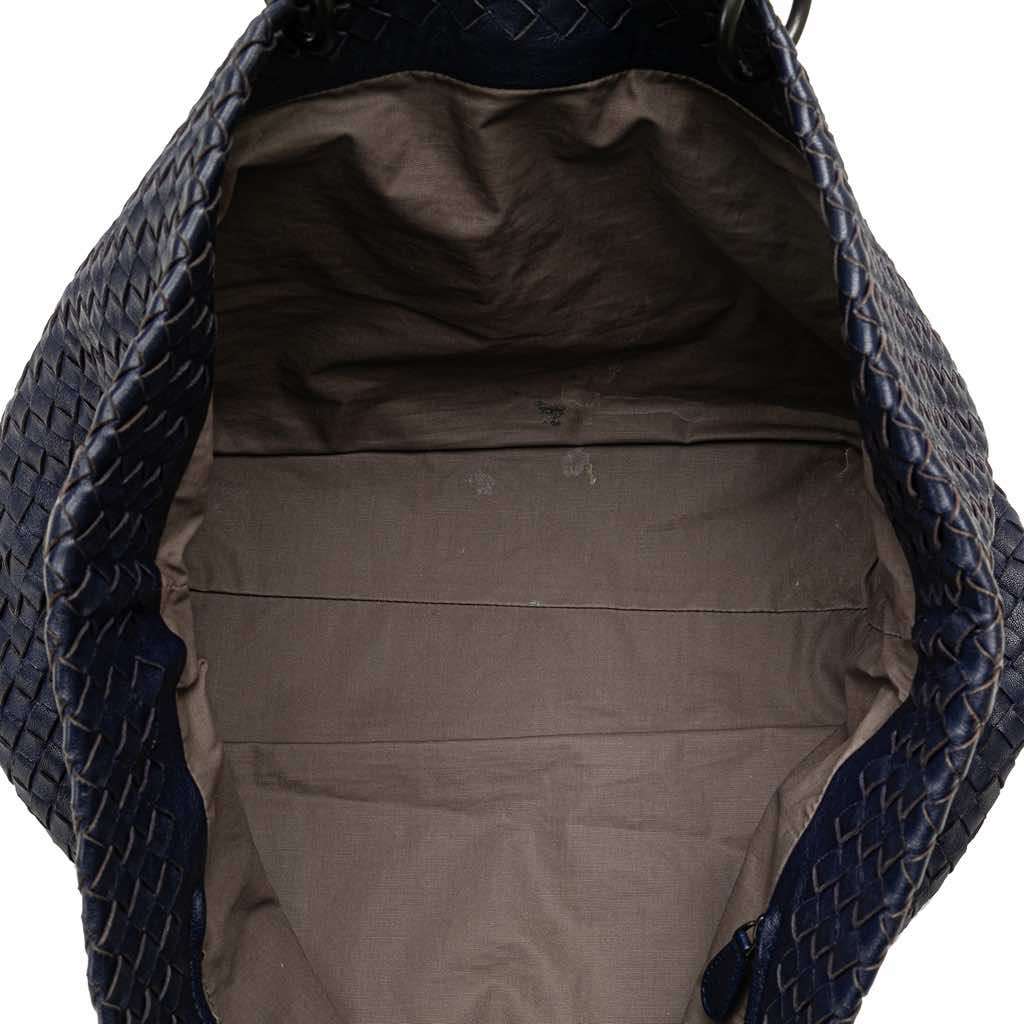 Bottega Veneta Medium Nappa Intrecciato Roma Tote Blue Leather Good - Model View