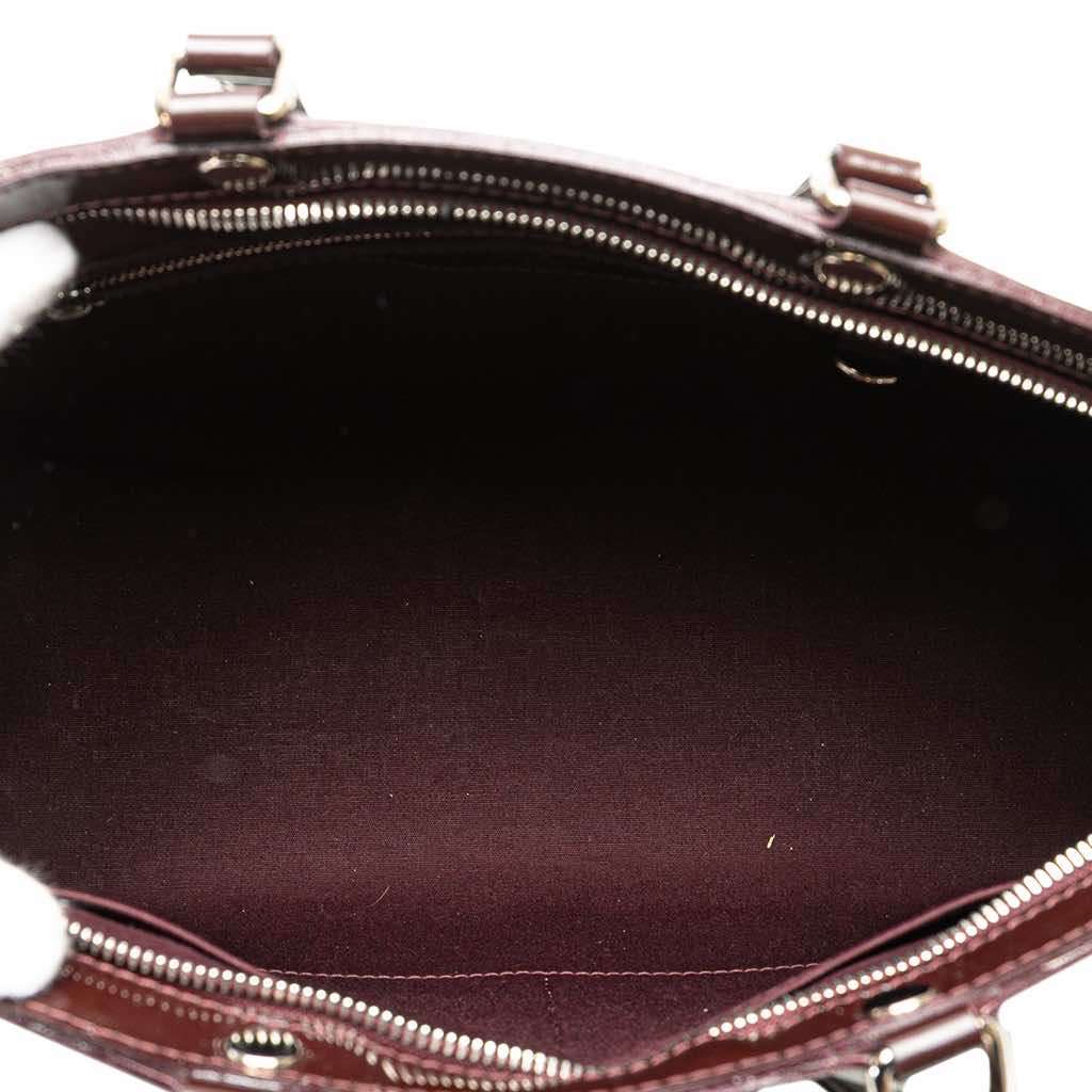 Louis Vuitton Electric Epi Brea MM Purple Leather Good condition - Model View