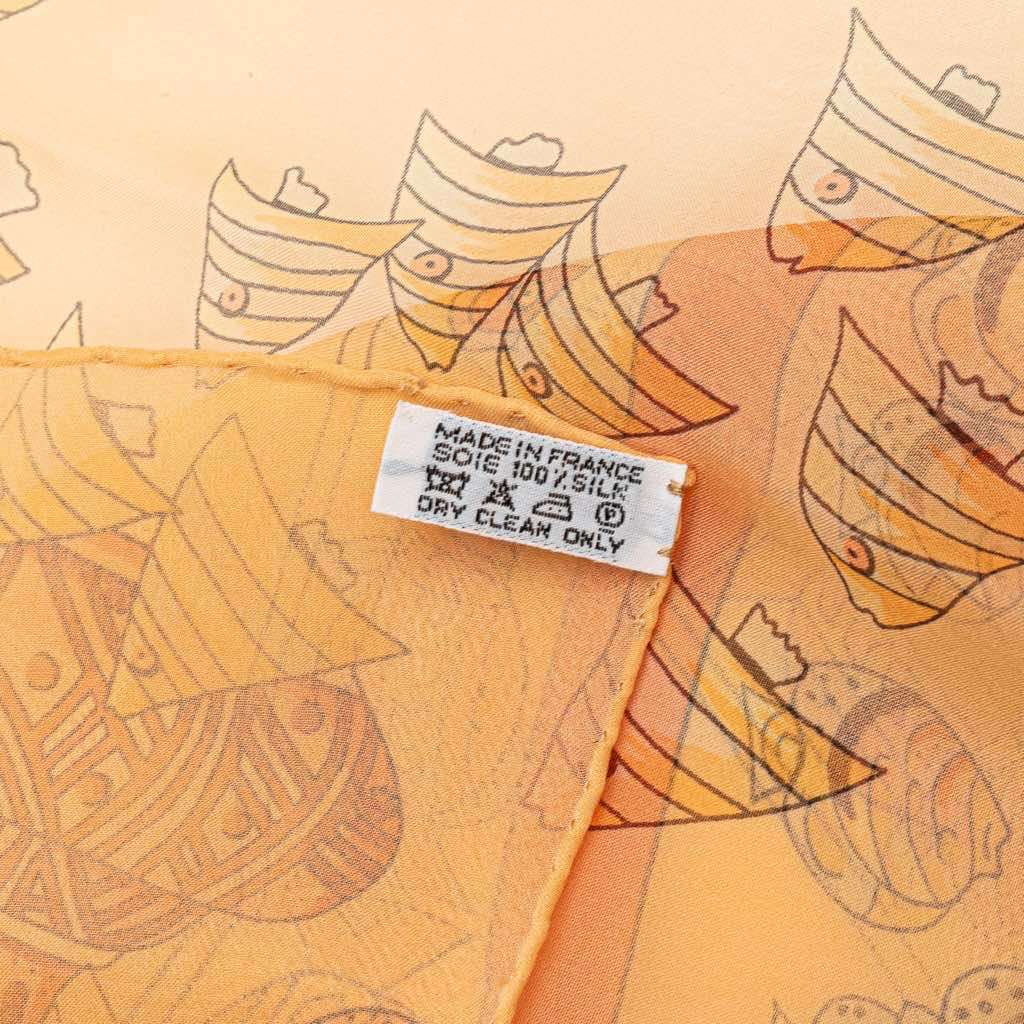 Hermès Recontre Oceane Chiffon Silk Scarf Brown Silk Very good condition - Box View