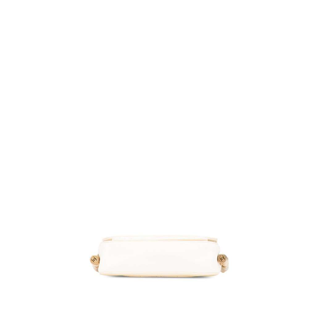 Chanel Crumpled Calfskin En Vogue Rope Flap White Leather Very good - Inside View