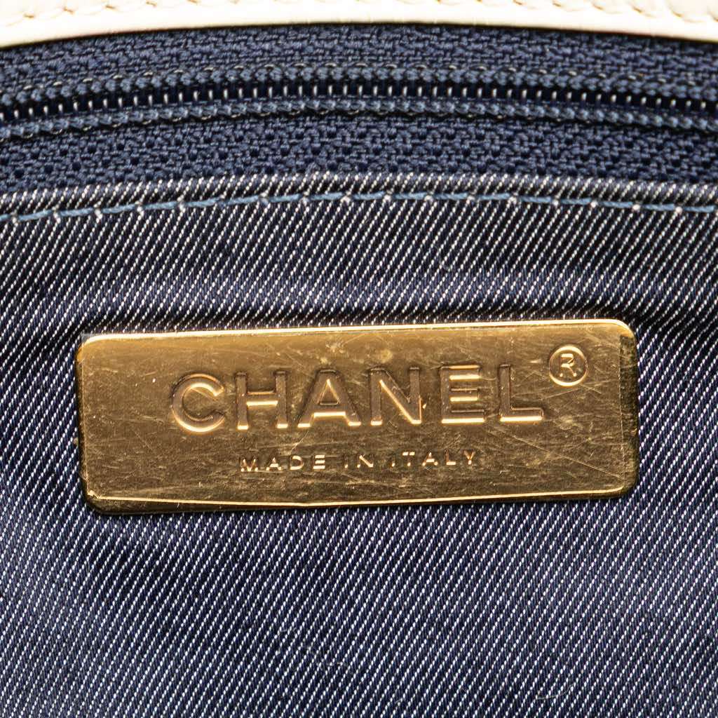 Chanel Crumpled Calfskin En Vogue Rope Flap White Leather Very good - Box View