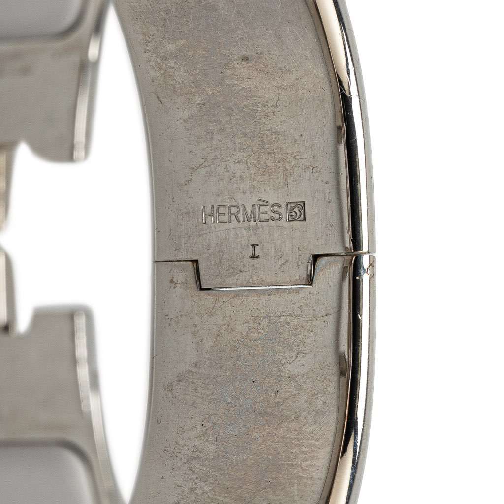 Hermès Wide Enamel Clic Clac H Bracelet GM White Good condition - Model View