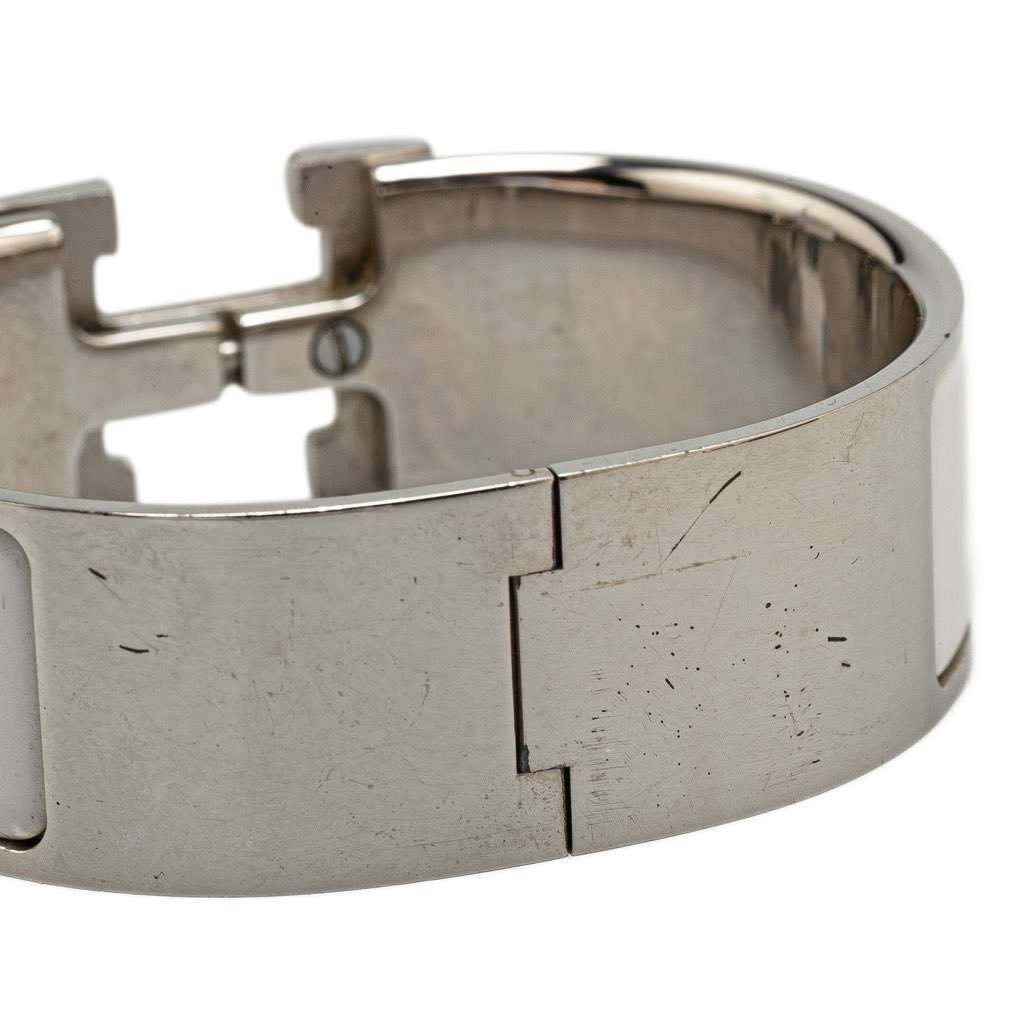 Hermès Wide Enamel Clic Clac H Bracelet GM White Good condition - Box View