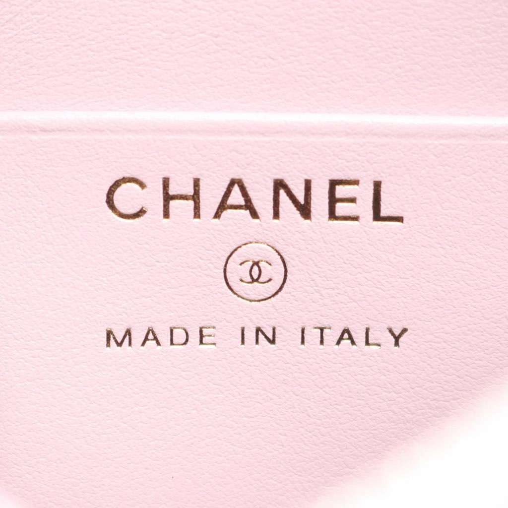 Chanel Quilted Caviar Classic Clutch With Chain Pink Leather Good condition - Model View