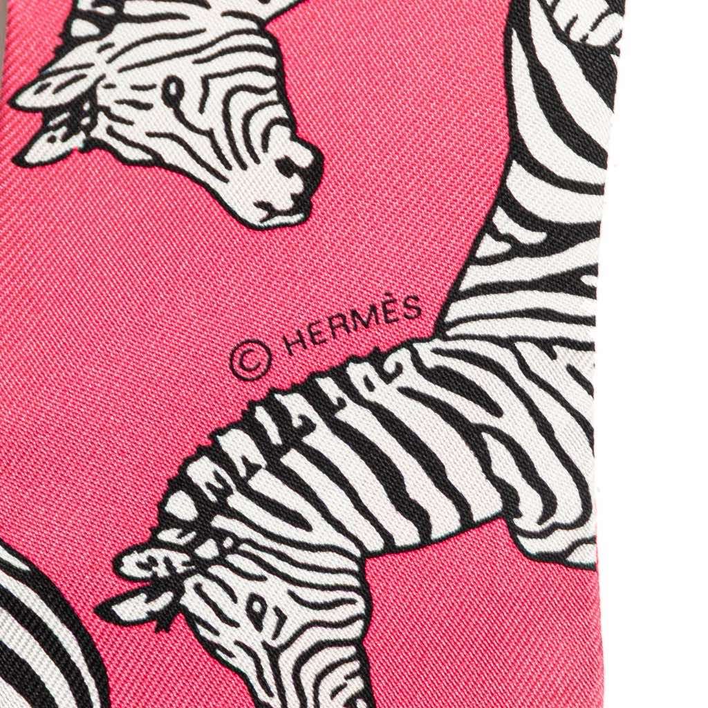 Hermès Les Zebres Silk Twilly Scarf Pink Silk Good condition - Box View