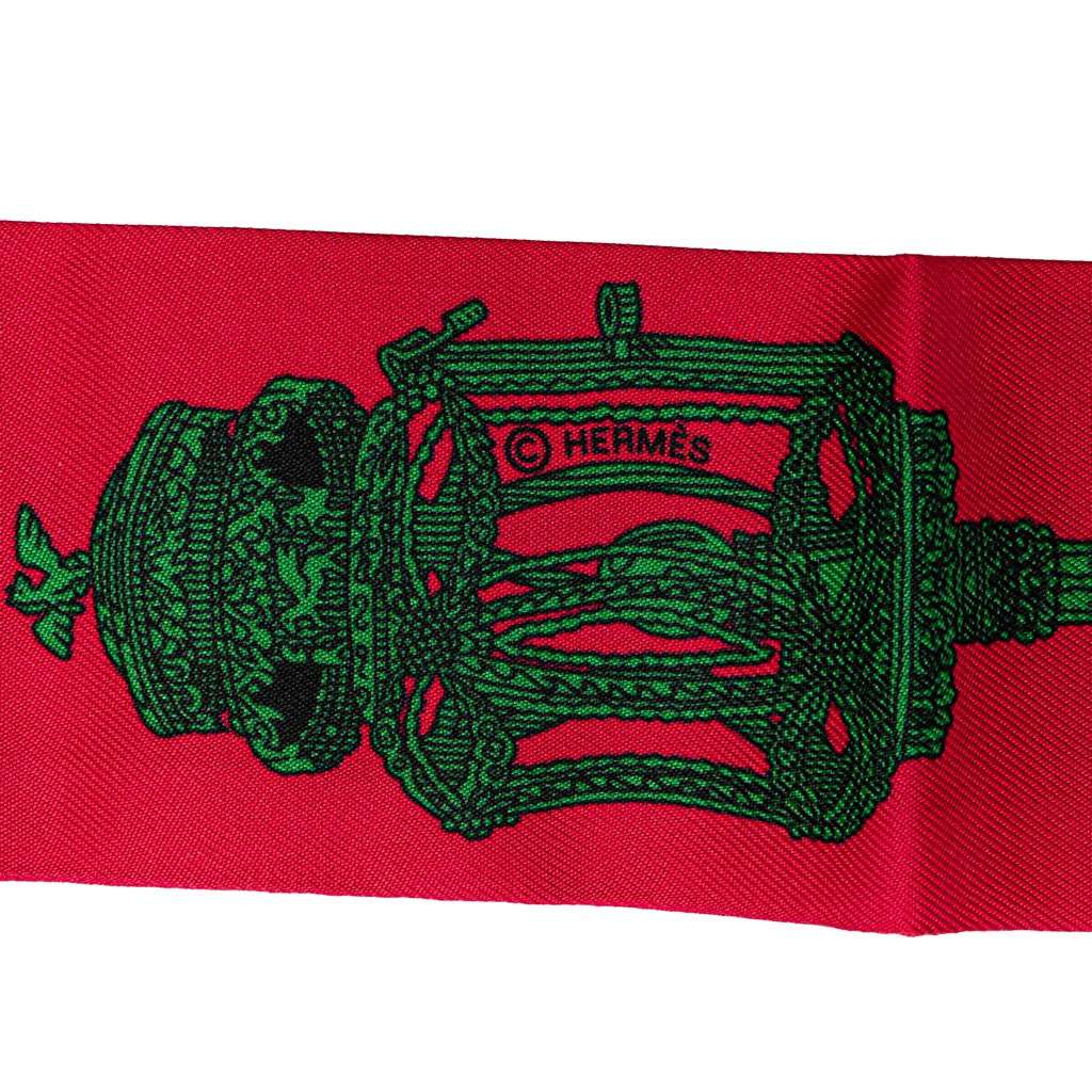 Hermès Merveilleuses Lanternes Twilly Silk Scarf Red Silk Very good condition - Box View
