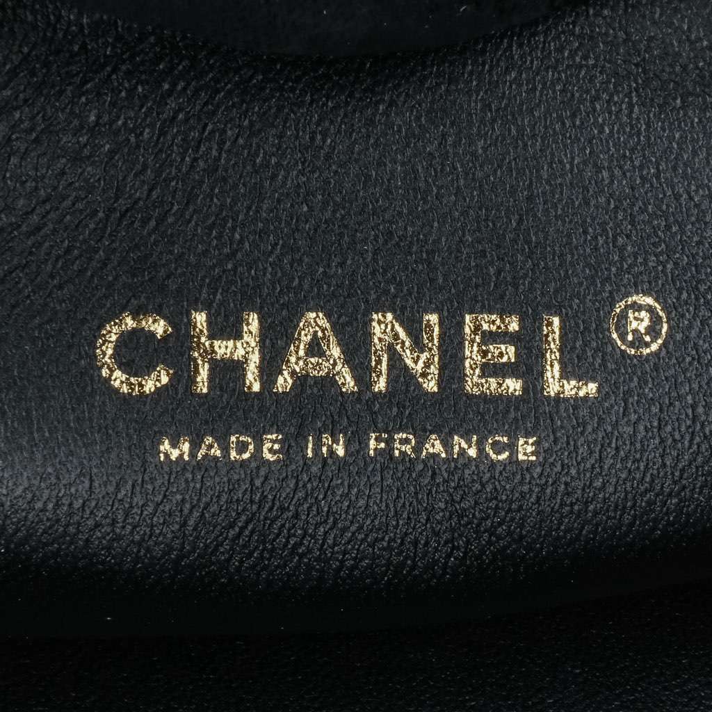 Chanel Métiers d'Art CC Quilted Lambskin Box Top Handle Satchel Black Leather Good condition - Box View