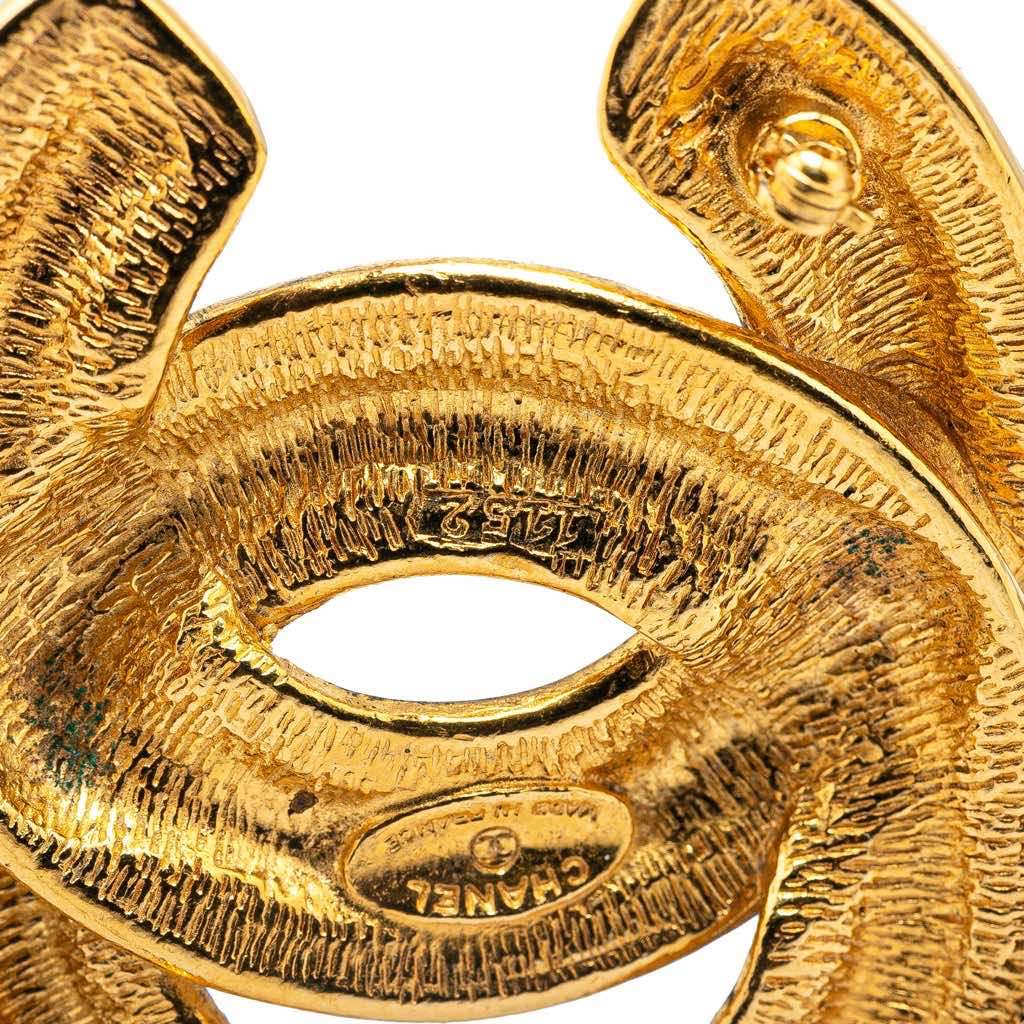 Chanel Gold Plated CC Quilted Brooch Gold Metal Good condition - Box View