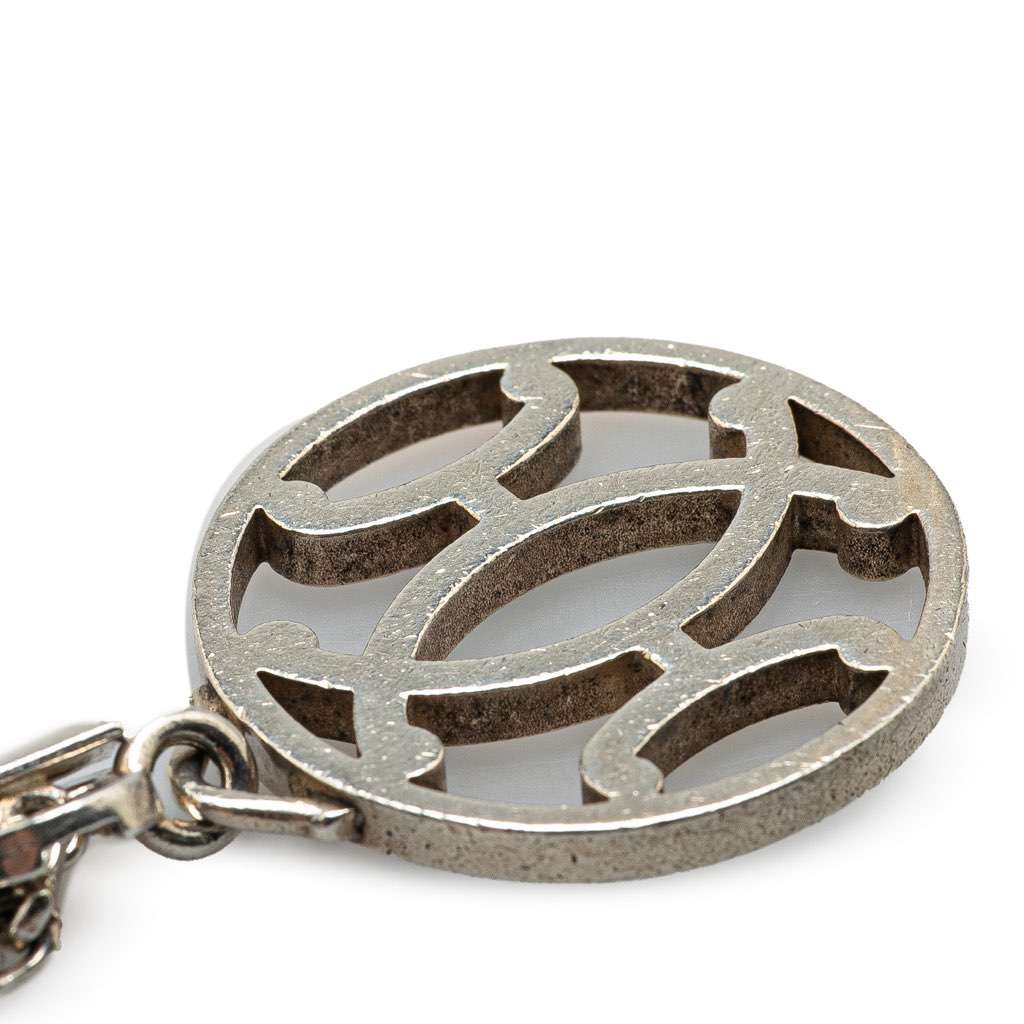 Hermès Palladium Plated Metal Bag Charm Silver Metal Good condition - Model View