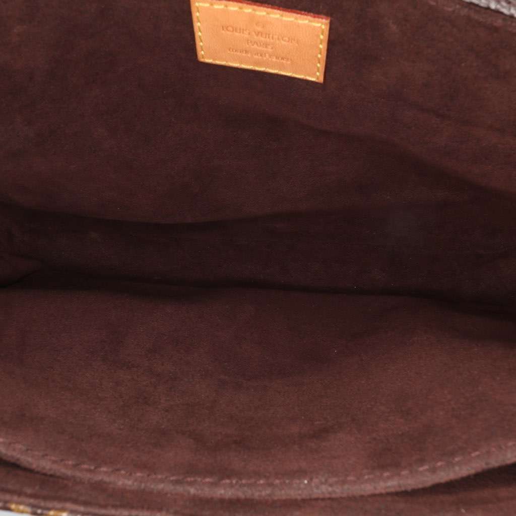 Louis Vuitton Monogram Pochette Metis Brown Canvas Good - Model View