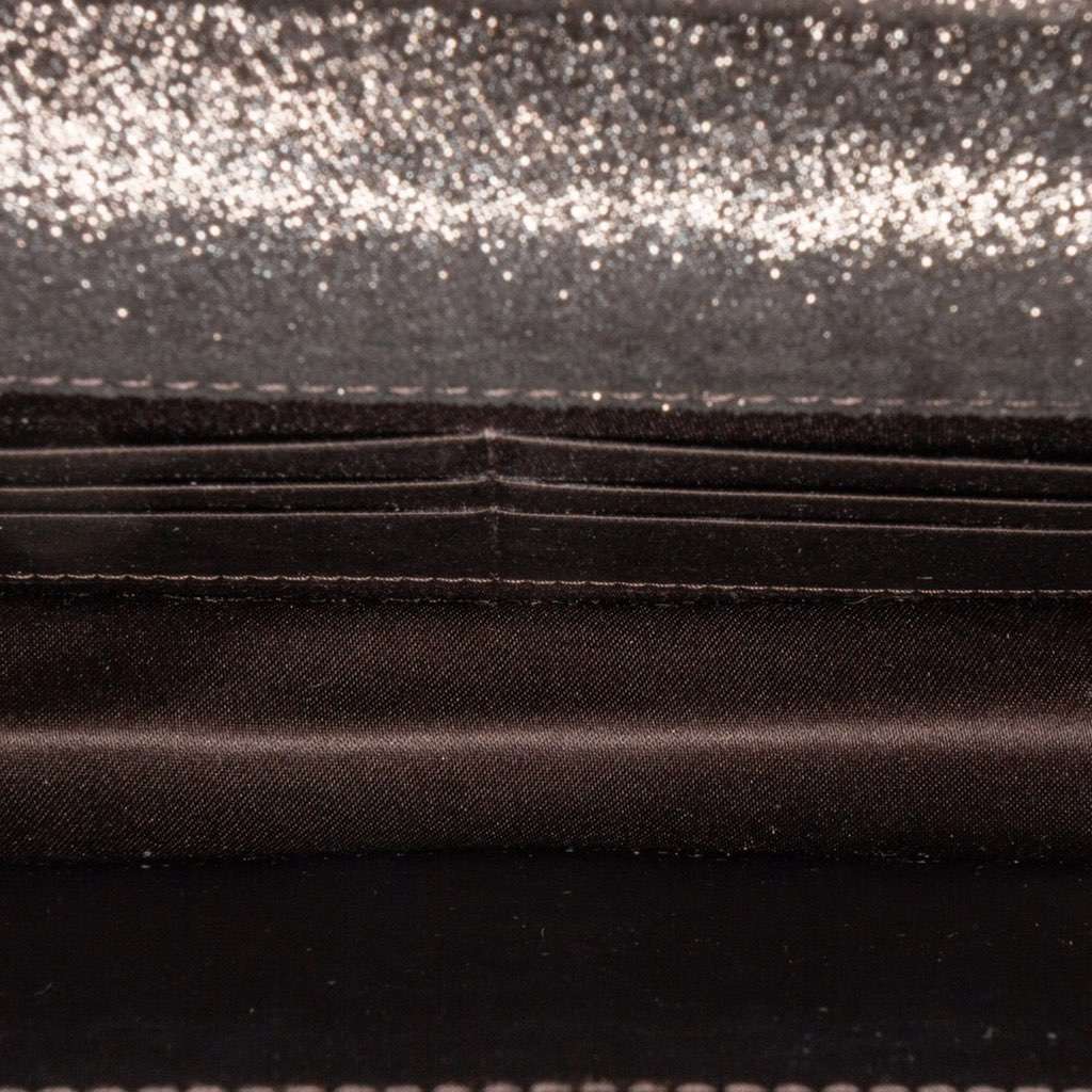 Chanel Metiers d’Art Quilted Iridescent Lambskin Tartan Button Wallet On Chain Brown Leather Good condition - Model View