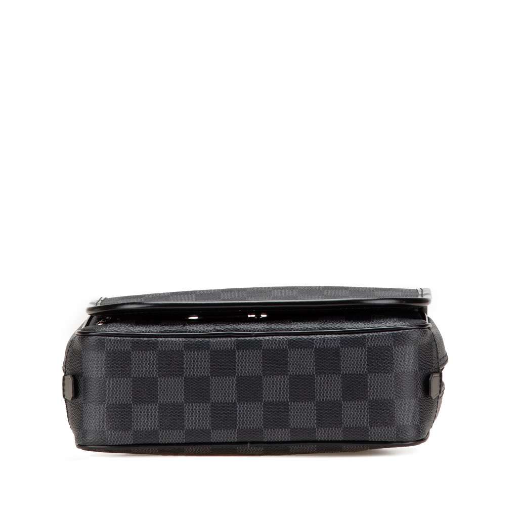 Louis Vuitton Damier Graphite Hanging Toiletry Kit Pouch Black Canvas Good condition - Inside View