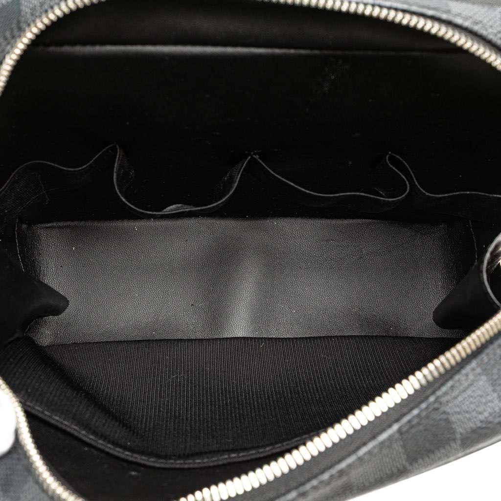 Louis Vuitton Damier Graphite Hanging Toiletry Kit Pouch Black Canvas Good condition - Model View