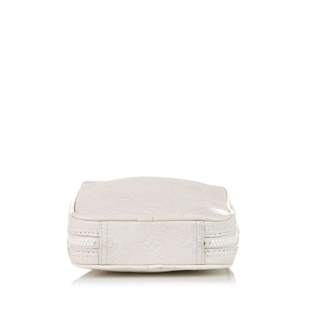 Louis Vuitton Monogram Taurillon Utility Side White Leather Very good - Model View