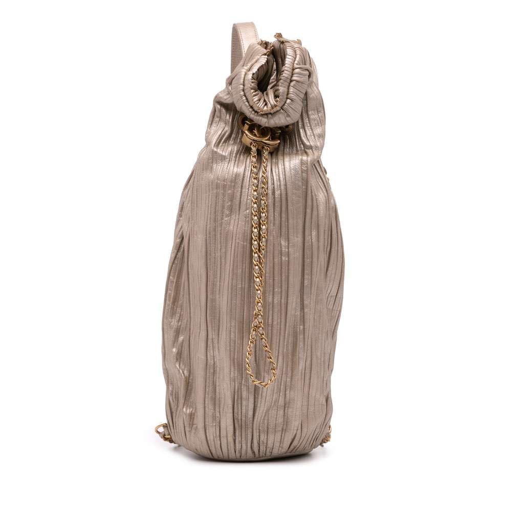 Chanel Medium Metallic Calfskin Coco Pleats Drawstring Backpack Gold Leather Very good - Front View