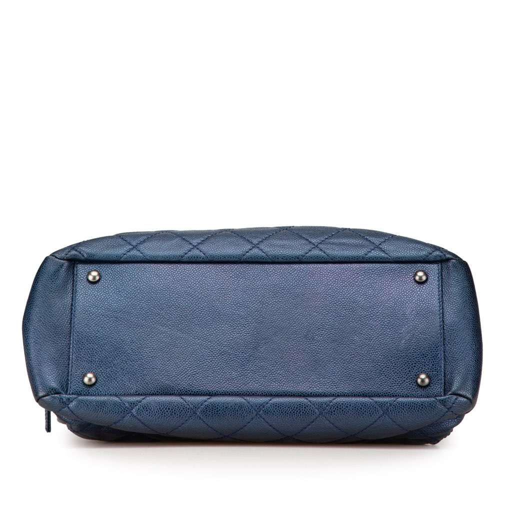 Chanel Quilted Iridescent Caviar Chic Shopping Tote Blue Leather Very good - Inside View
