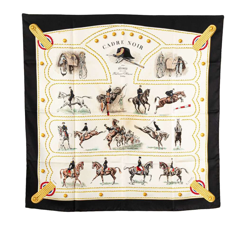 Hermès Cadre Noir Silk Scarf White Silk Good condition - Front View