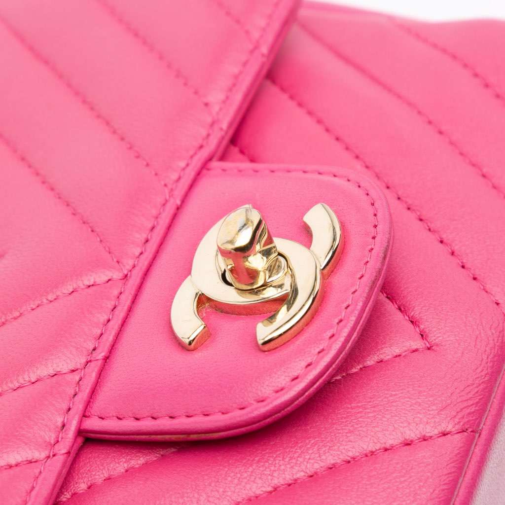 Chanel Mini Square Classic Chevron Lambskin Single Flap Pink Leather Very good - Box View