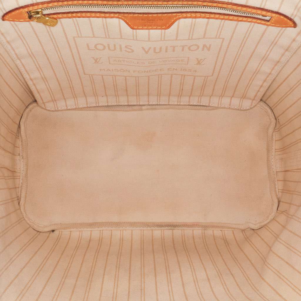 Louis Vuitton Damier Azur Neverfull MM White Canvas Good - Model View